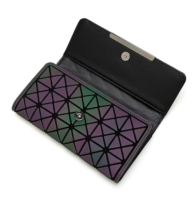 Xivio Geometric Holographic Purse